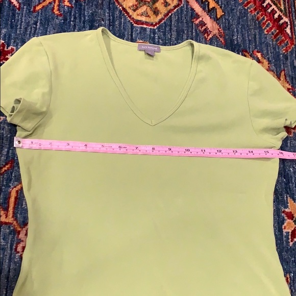 cotton/spandex Ann Taylor v neck short sleeve tee - Picture 6 of 10